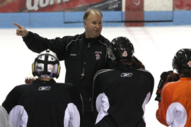 Conférencier au camp de hockey Michel Vallière